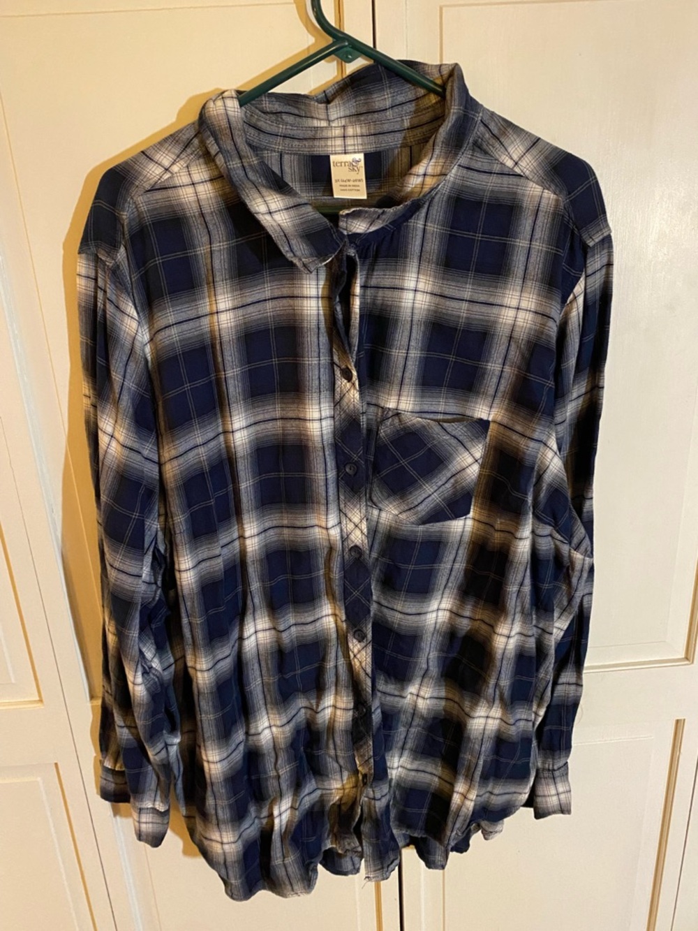 Terra & Sky Button Down Long-Sleeved Shirt (Plaid, Dark Blue/White)